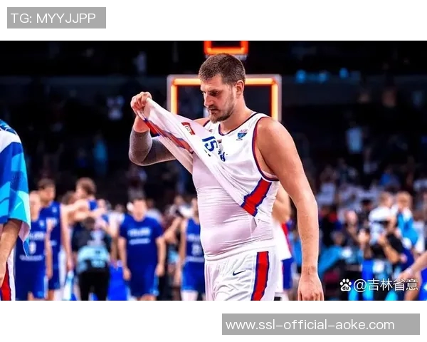 约基奇,联盟只能有1个!申京被打回原形,5失误5犯规太辣眼睛! 约基奇,联盟只能有1个!申京被打回原形,5失误5犯规太辣眼睛!