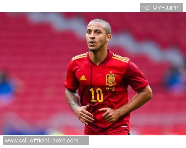 蒂亚戈谈中场球员应具备的素质：防守&进攻都能胜任的多面手